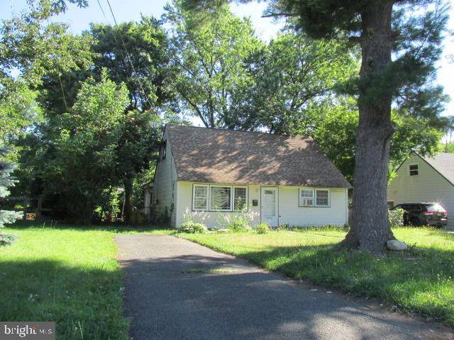 1046 TERRACE BLVD, Trenton, NJ 08618