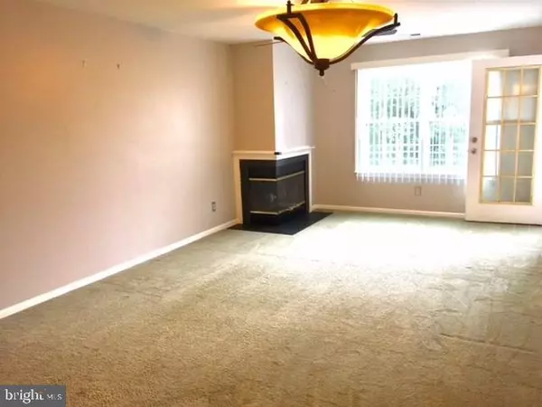 Helmetta, NJ 08828,2509 CANDLELIGHT CT