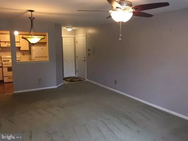 Helmetta, NJ 08828,2509 CANDLELIGHT CT