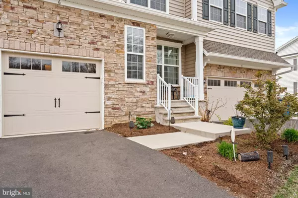 Monroe Township, NJ 08831,6 WOODROSE LN