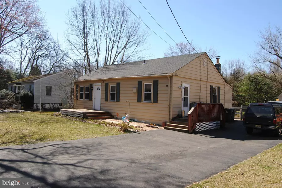 32 HORNERSTOWN RD, Cream Ridge, NJ 08514