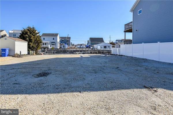 15 LINDA RD, Manahawkin, NJ 08050