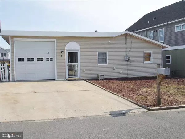 16 W HUDSON DR, Tuckerton, NJ 08087