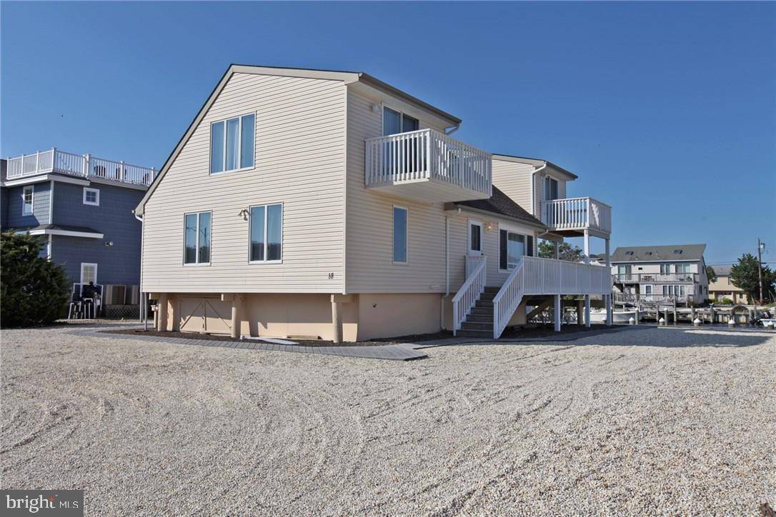 Long Beach Township, NJ 08008,18 MEADOW LN