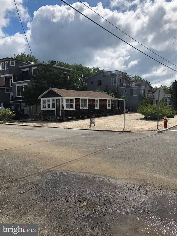 1820 BAY TER, Ship Bottom, NJ 08008