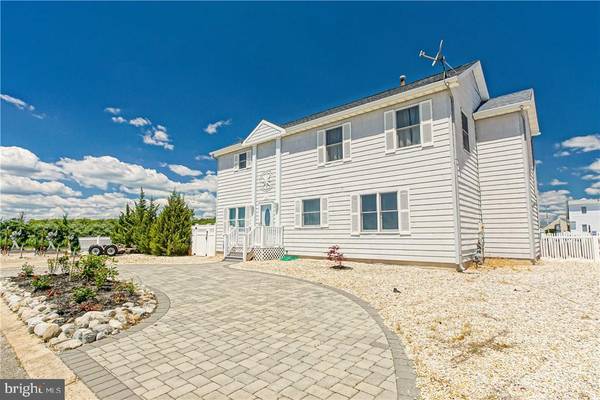 100 SOUTHARD DR, Manahawkin, NJ 08050