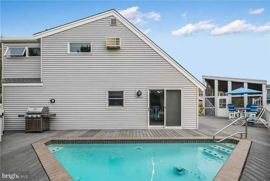 14 BUCKINGHAM AVE, Harvey Cedars, NJ 08008