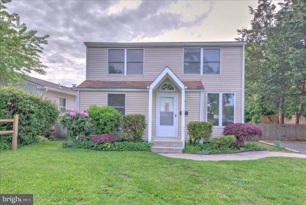 32 KING ST, Toms River, NJ 08753