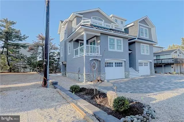 8 68TH ST, Harvey Cedars, NJ 08008