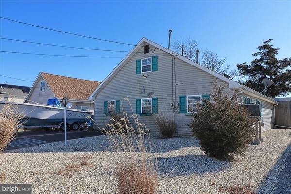 39 LAKE SUPERIOR DR, Tuckerton, NJ 08087