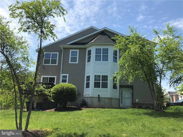 1 MELANIE WAY, Manahawkin, NJ 08050