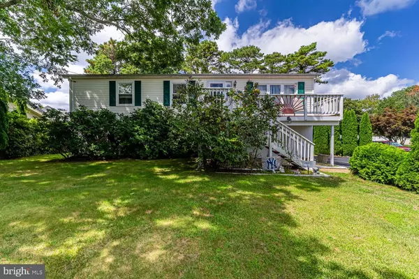 594 LIGHTHOUSE DR, Manahawkin, NJ 08050