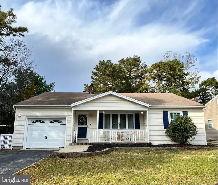 7 MILLBROOK DR, Toms River, NJ 08757