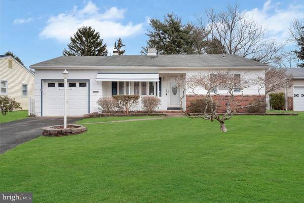 56 EDINBURGH DR, Toms River, NJ 08757