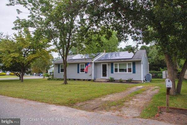 912 PEMBERTON ST, Toms River, NJ 08757