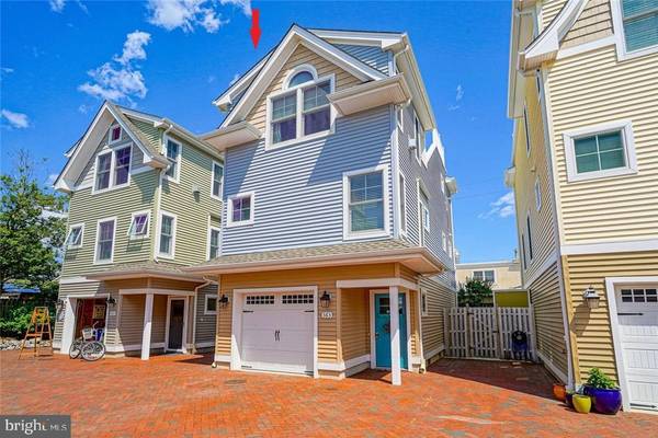 363 W 8TH ST, Ship Bottom, NJ 08008