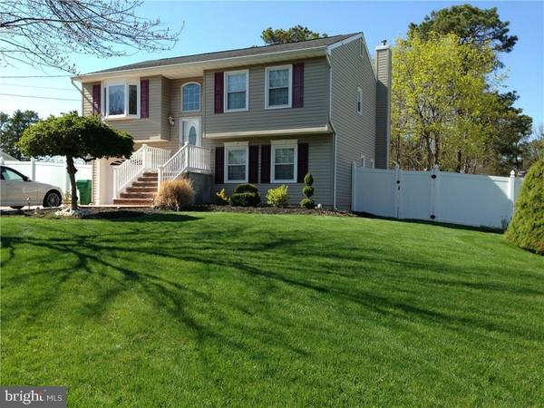 609 8TH AVE, Toms River, NJ 08757