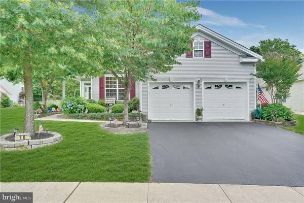 70 POND VIEW CIR, Barnegat, NJ 08005