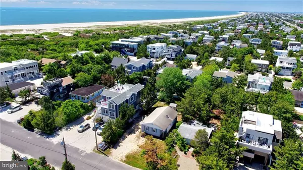 Barnegat Light, NJ 08006,9 W 16TH ST