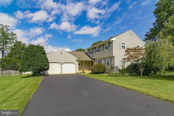 Toms River, NJ 08753,884 WESTMINSTER DR