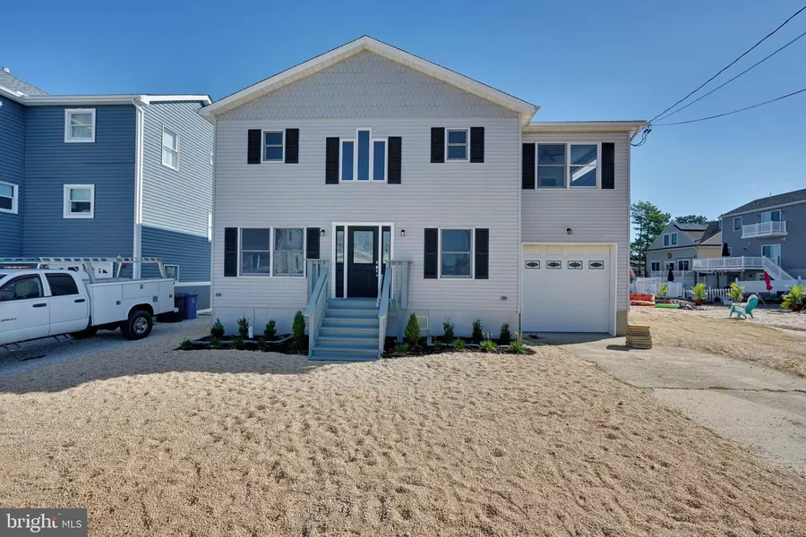 11 PHYLLIS LN, Manahawkin, NJ 08050