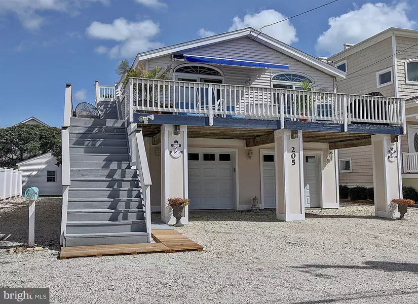 205 N 13TH ST, Surf City, NJ 08008