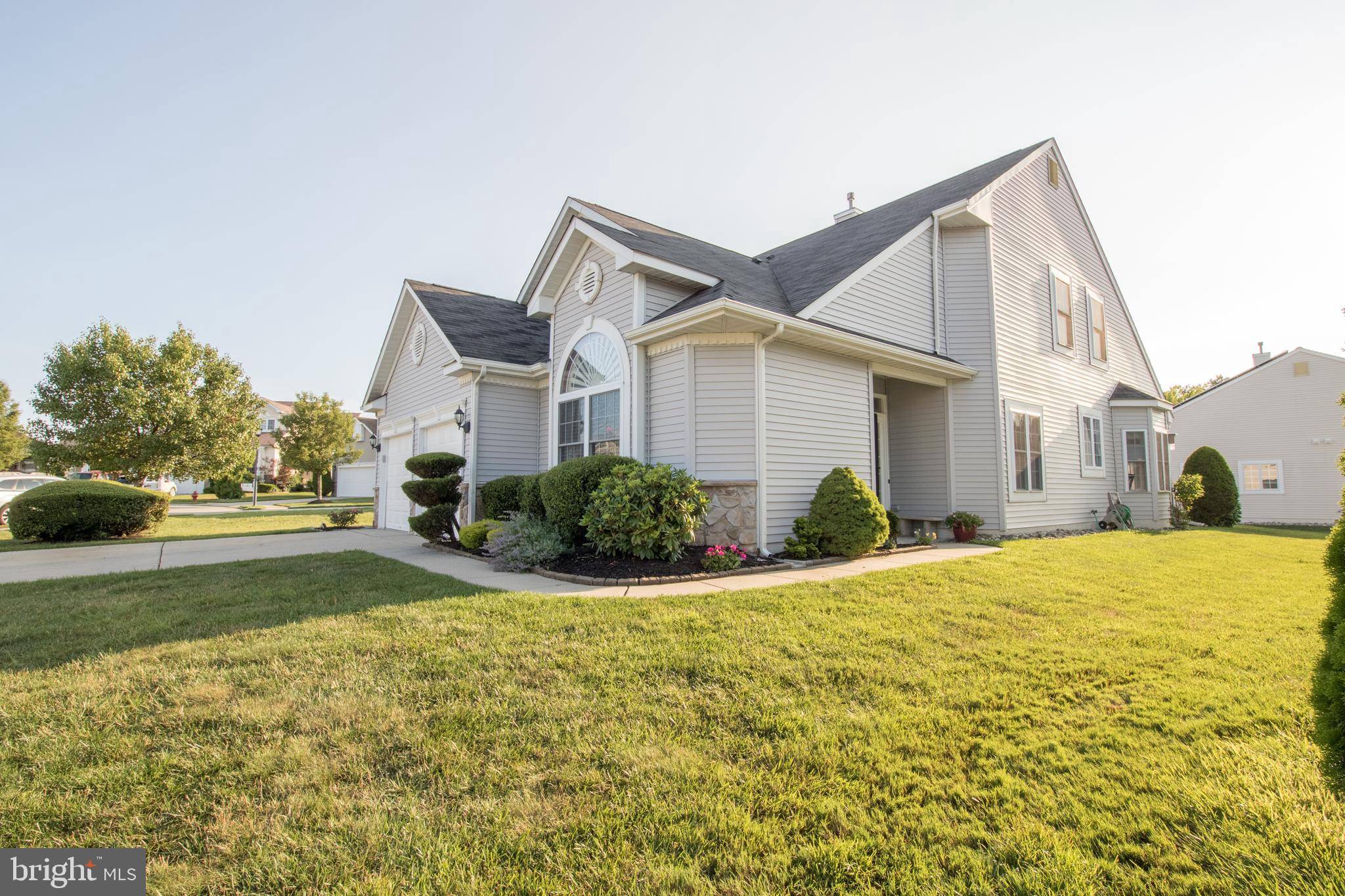 4 CHADWICK CT, Waretown, NJ 08758