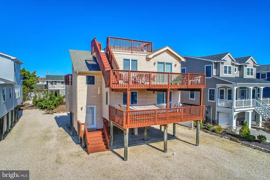 11 W ESSEX AVE, Harvey Cedars, NJ 08008