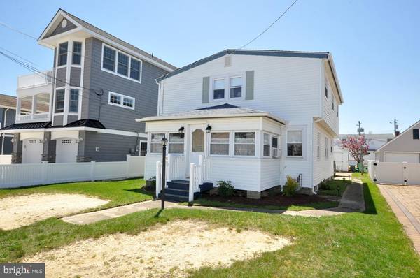 216 W 18TH ST, Ship Bottom, NJ 08008