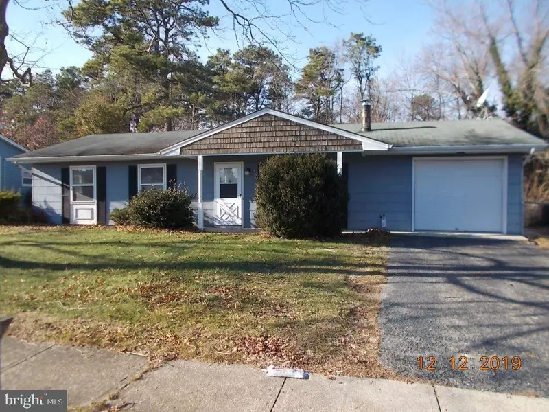 127 BEVERLY DR, Barnegat, NJ 08005