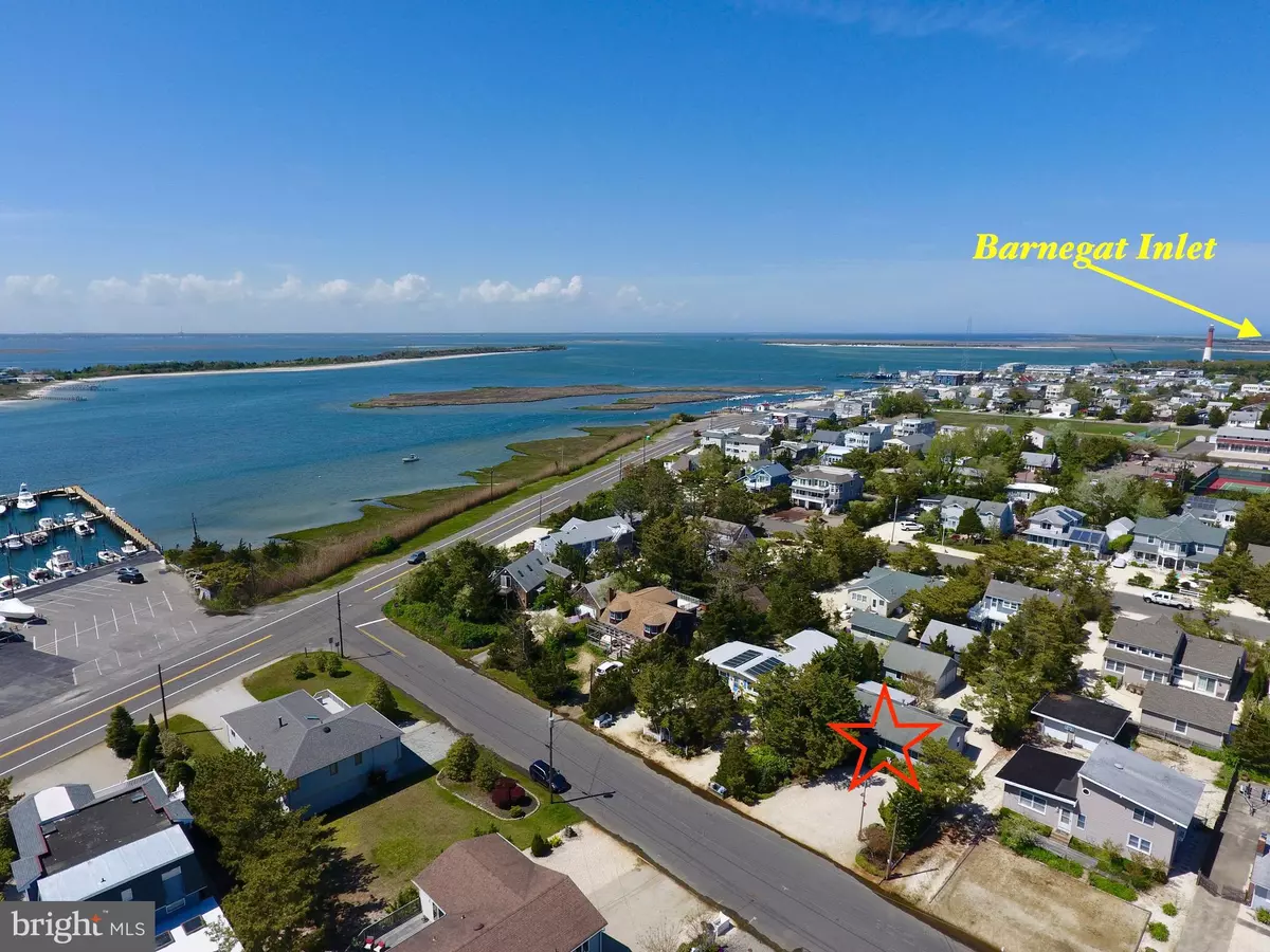 Barnegat Light, NJ 08006,15 W 13 ST