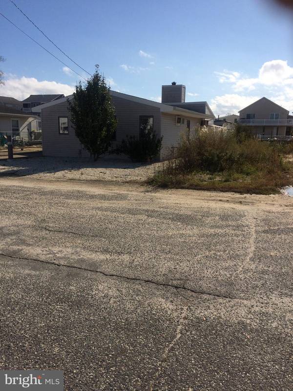 35 W BRIG DR, Tuckerton, NJ 08087