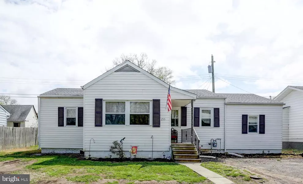 255 B ST, Carneys Point, NJ 08069