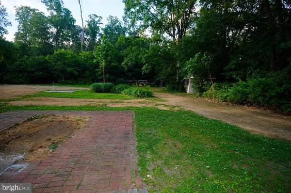 Elmer, NJ 08318,606 GARDEN RD