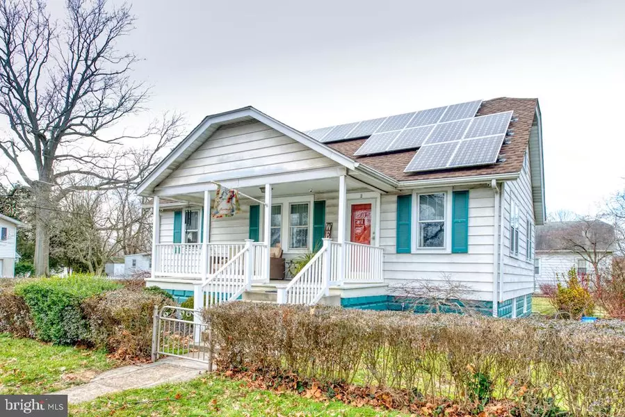 2 TORTON AVE, Penns Grove, NJ 08069