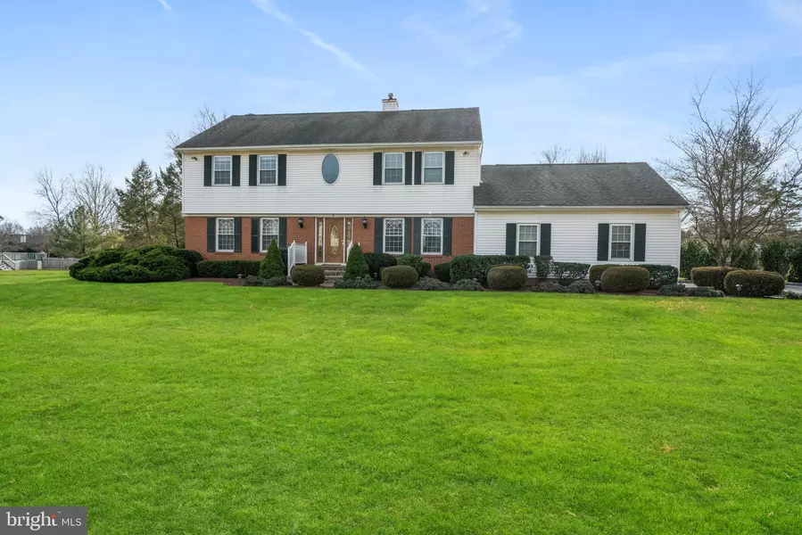 8 PEMBROKE TER, Hillsborough, NJ 08844