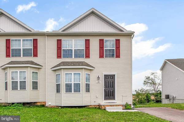 140 SKYVIEW CIR, Hanover, PA 17331