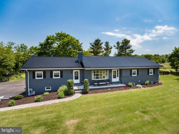 200 WALNUT LN, Gettysburg, PA 17325