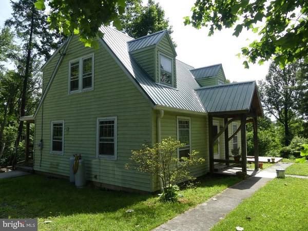 1061 MOUNT CARMEL RD, Orrtanna, PA 17353