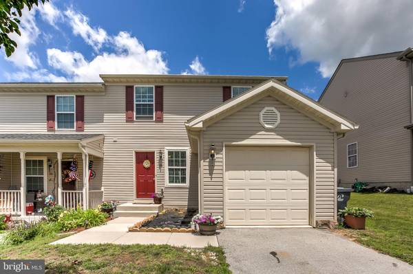 26 GALAXY DR, Hanover, PA 17331