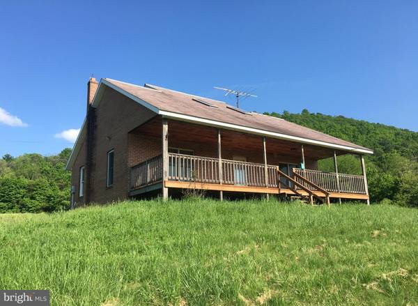 418 BLACK VALLEY RD, Clearville, PA 15535