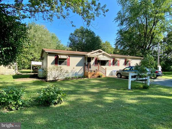 21 PHEASANT LN, Bechtelsville, PA 19505