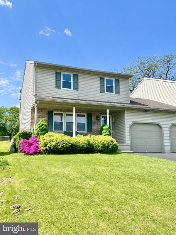 546 WYATT DR, Blandon, PA 19510