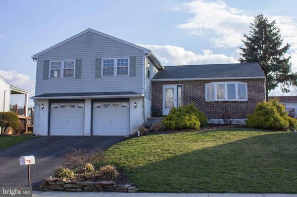 100 EISENHOWER DR, Boyertown, PA 19512