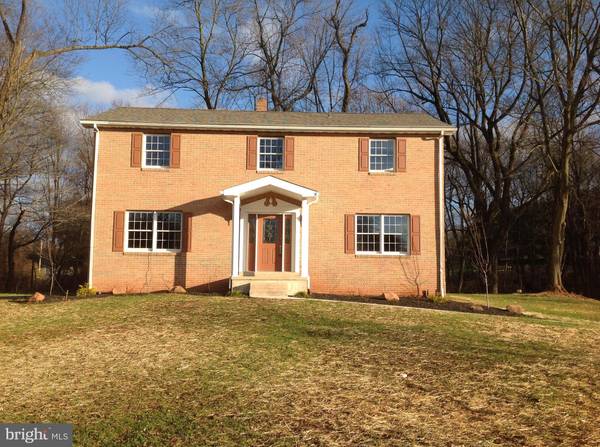 1228 FRITZTOWN RD, Reinholds, PA 17569