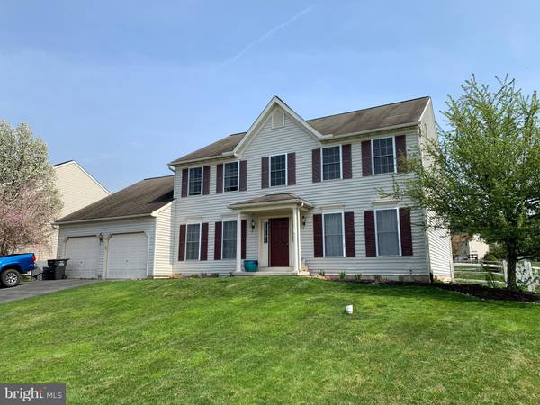 32 PENNWOOD DR, Morgantown, PA 19543