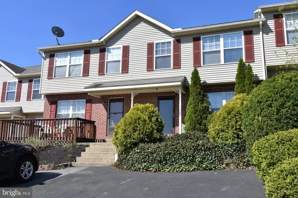 4 RED TAIL CT, Hamburg, PA 19526