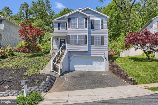 2270 OCHRE ST, Reading, PA 19606