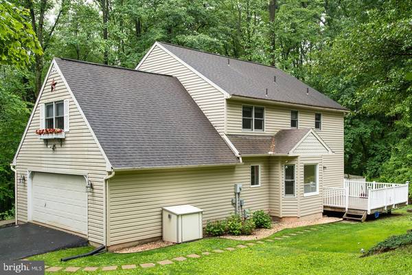 2 CHARLIE DR, Morgantown, PA 19543