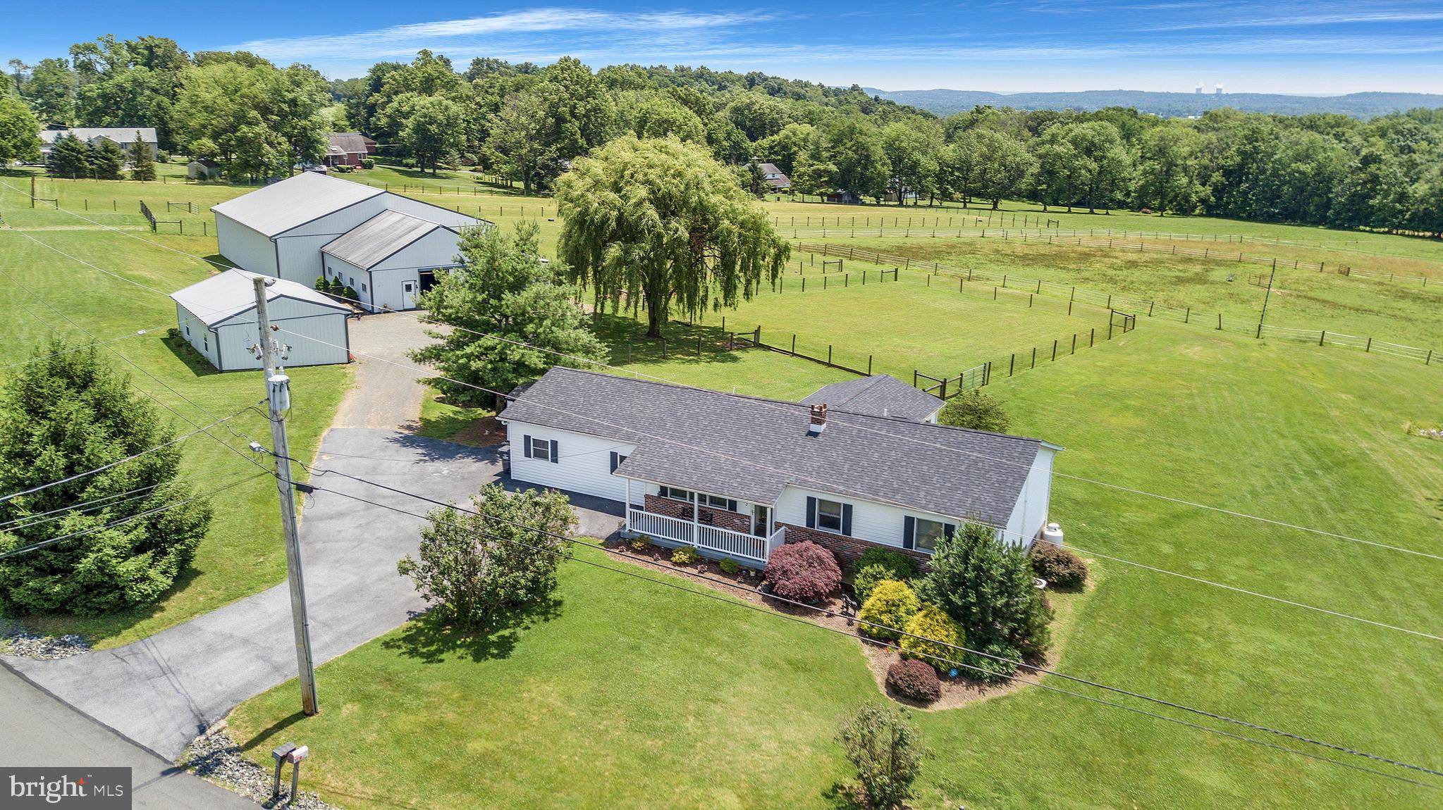 272 WEINSTEIGER RD, Bechtelsville, PA 19505